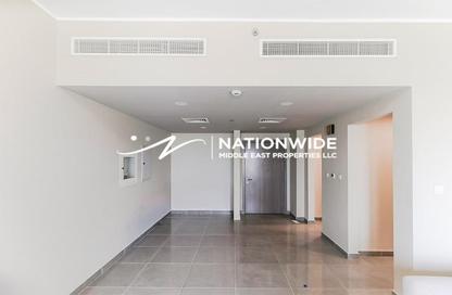 Apartment - 3 Bedrooms - 3 Bathrooms for rent in Leonardo Residences - Masdar City - Abu Dhabi