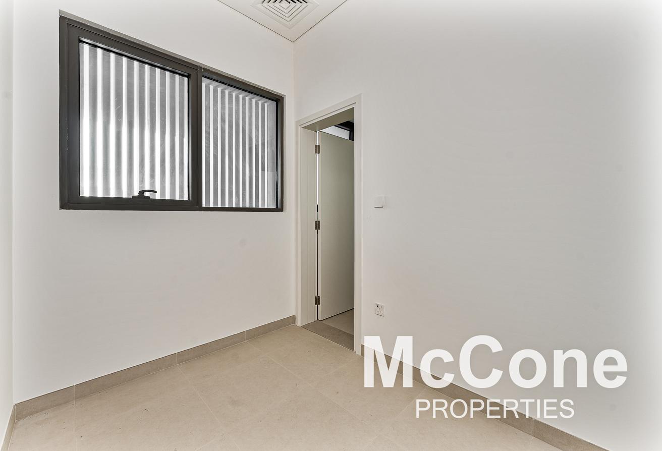 Modern | Brand New | Spacious Layout photo 10