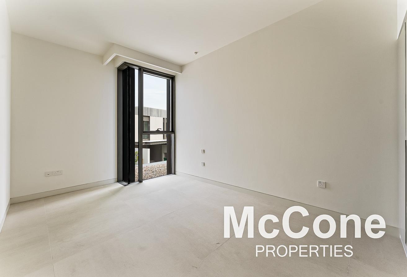 Modern | Brand New | Spacious Layout photo 13