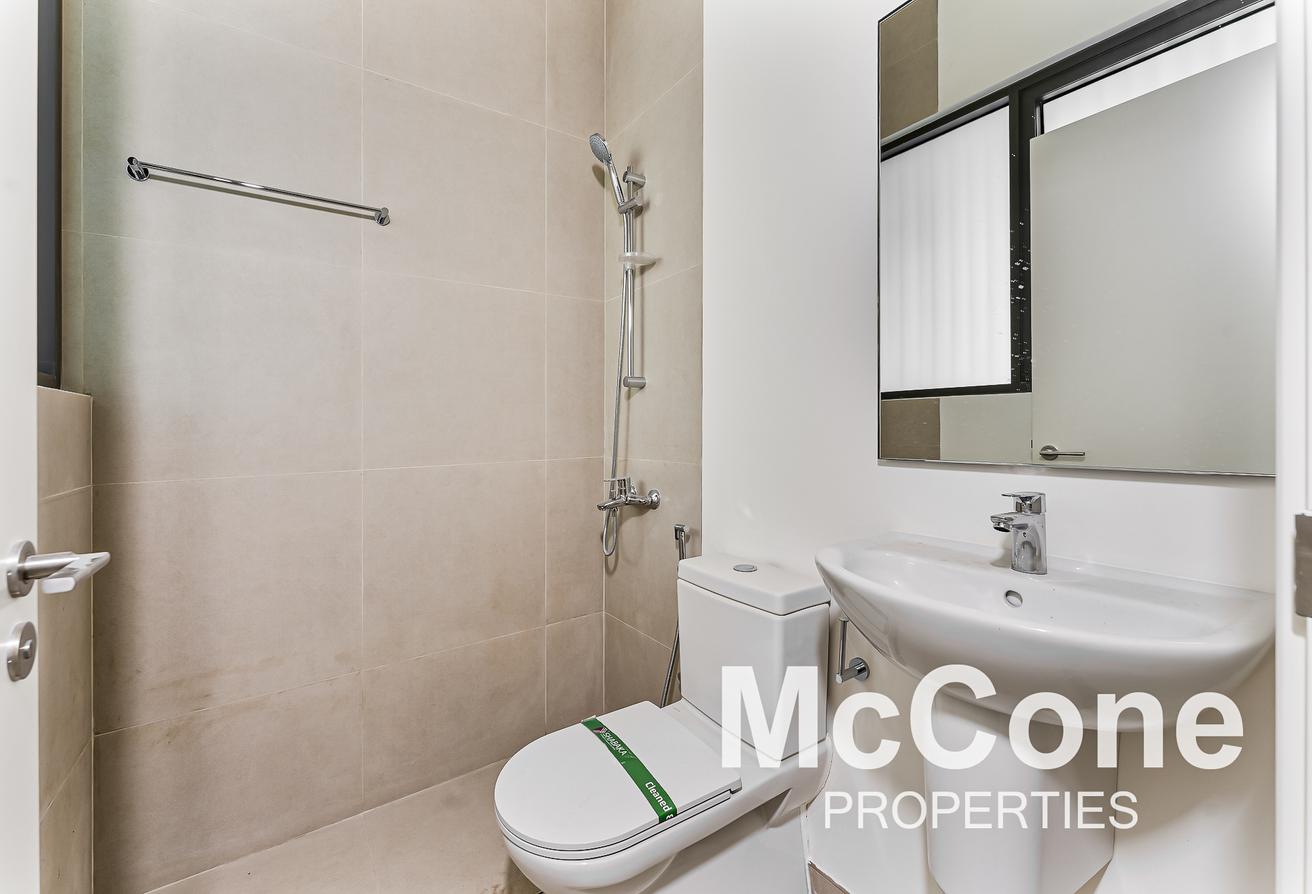 Modern | Brand New | Spacious Layout photo 11