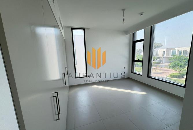91807965 - Property Image 3