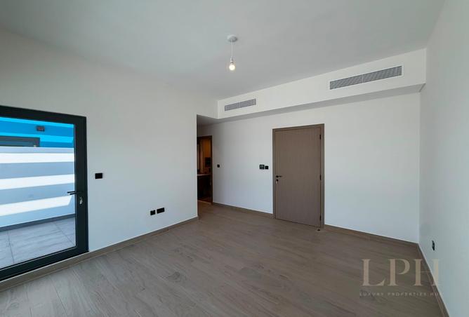 122930889 - Property Image 3