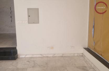 Office Space - Studio - 1 Bathroom for rent in Umm Al Sheif Commercial Building - Umm Al Sheif - Dubai Office Space - Studio - 1 Bathroom for rent in Umm Al Sheif Commercial Building - Umm Al Sheif - Dubai