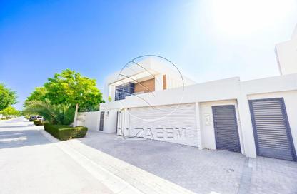Villa - 4 Bedrooms - 6 Bathrooms for sale in West Yas - Yas Island - Abu Dhabi