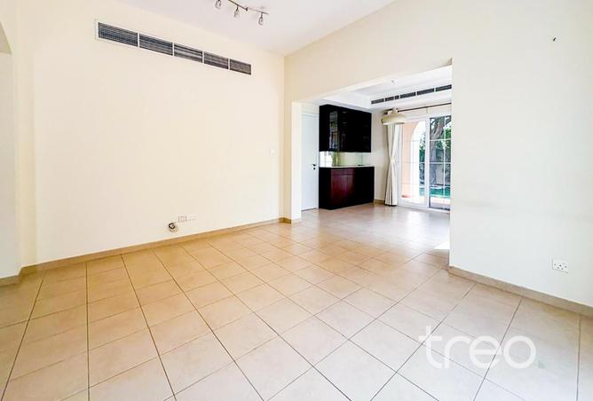 113700741 - Property Image 2