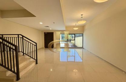 Villa - 3 - 5 for rent in Arenco Villas - District 14 - Jumeirah Village Circle - Dubai