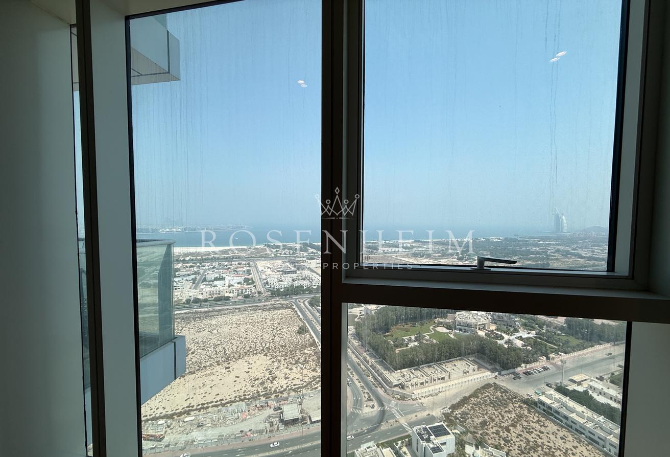Modern Comfort | Prime Location | High Floor photo 2