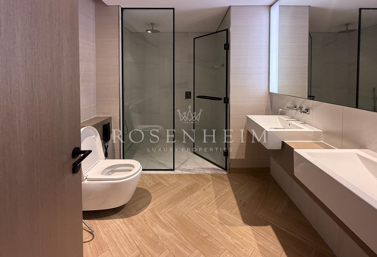 Modern Comfort | Prime Location | High Floor photo 12