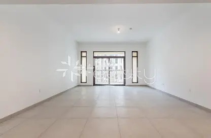 Apartment - 1 Bedroom - 1 Bathroom for sale in Lamtara 2 - Madinat Jumeirah Living - Umm Suqeim - Dubai