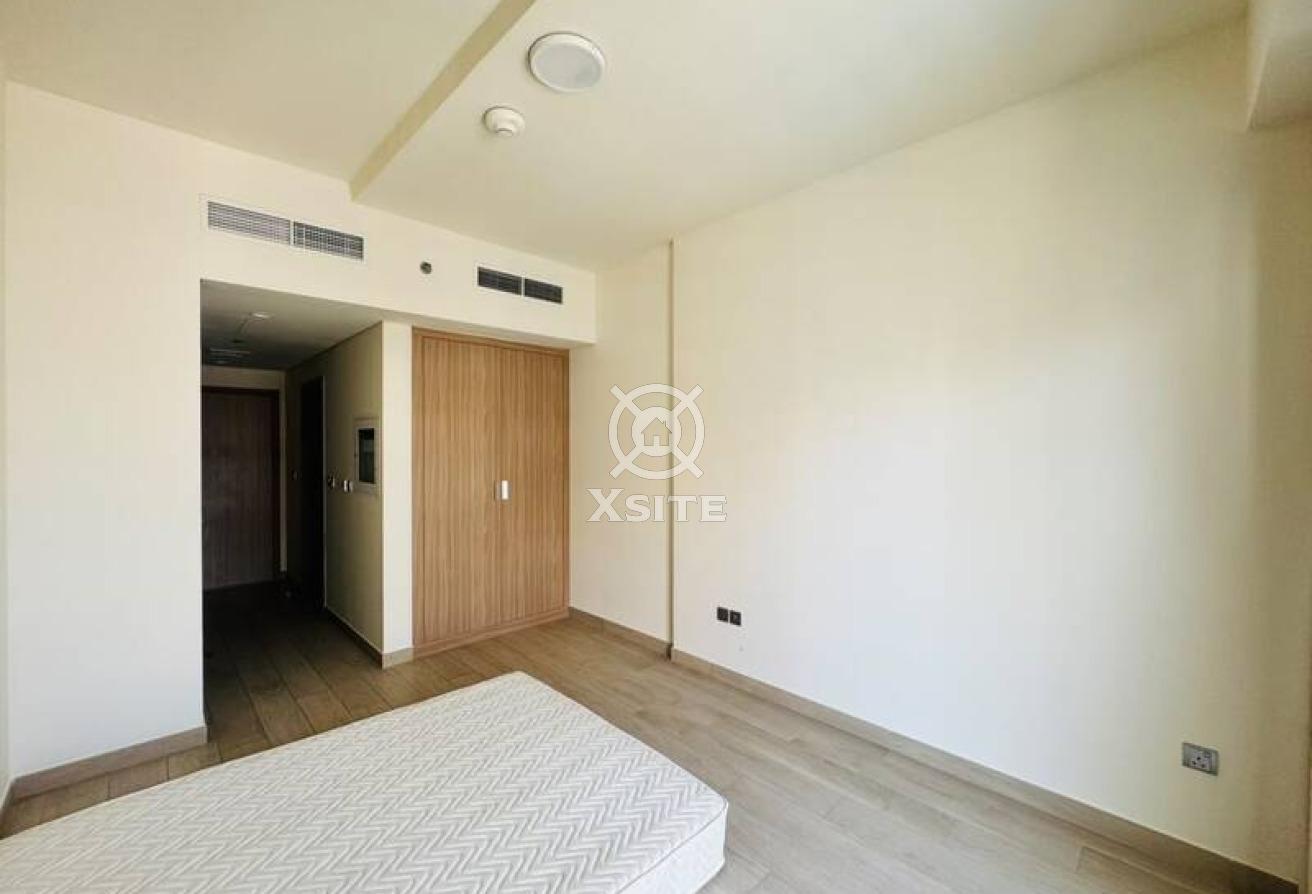 Partial Lagoon View |Cozy Studio|Vacant Unit photo 5