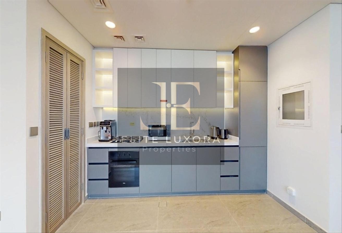 Spacious Peninsula Four | Premium Furnished 1BR photo 9