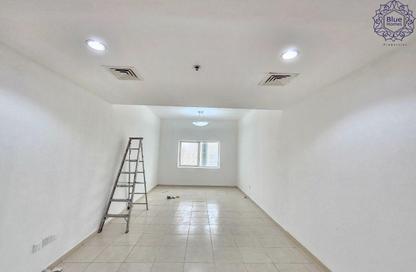Apartment - 1 Bedroom - 2 Bathrooms for rent in Hessa Home Building - Oud Metha - Bur Dubai - Dubai