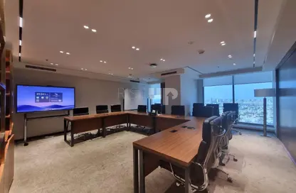 مكتب - استوديو - 8 حمامات للايجار في فندق H - شارع الشيخ زايد - دبي