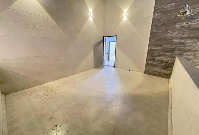104254618 - Property Image 2