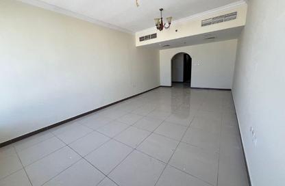 Apartment - 3 Bedrooms - 4 Bathrooms for rent in Qasimia 10 building - Al Mahatta - Al Qasimia - Sharjah