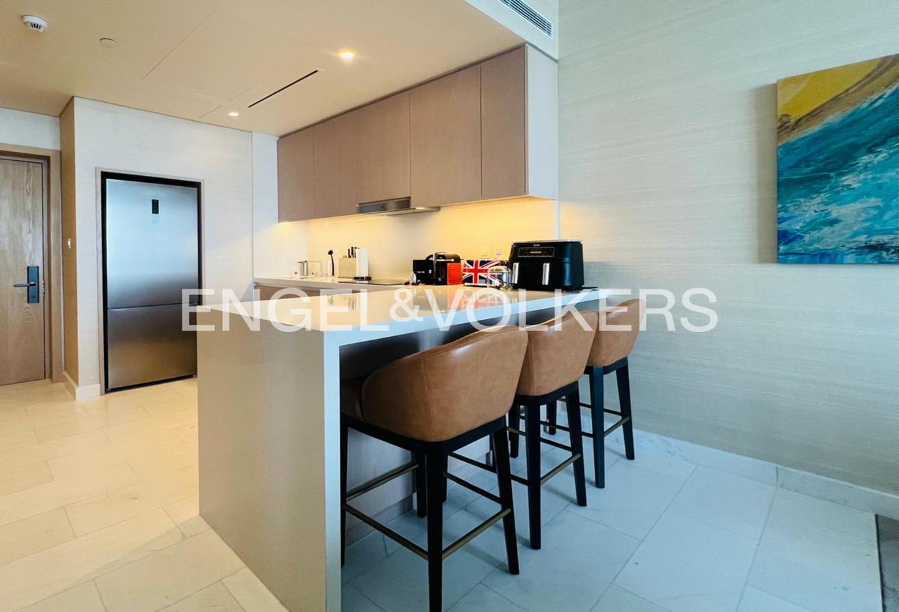Luxury Furnished | Palm Views | Resort Living photo 9