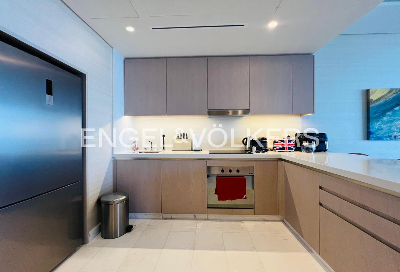 Luxury Furnished | Palm Views | Resort Living photo 11