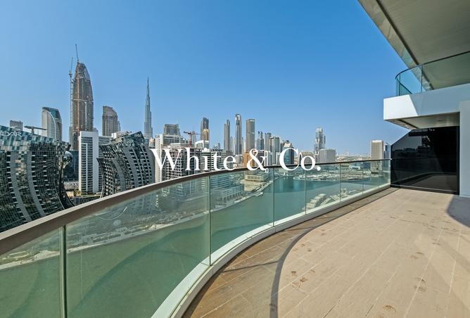 Exclusive | Luxury | Canal and Burj Views photo 3