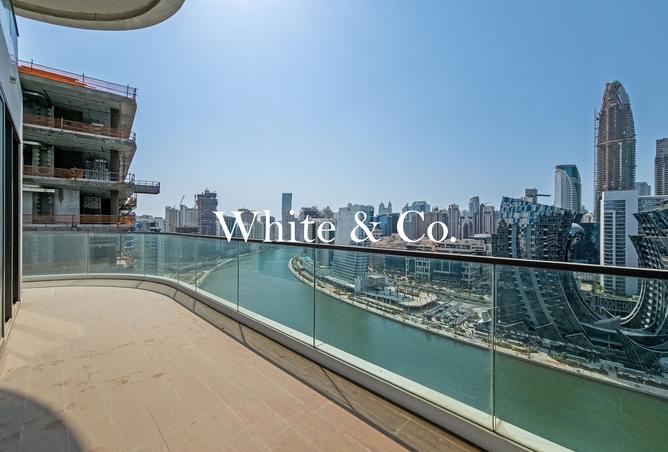 Exclusive | Luxury | Canal and Burj Views photo 2