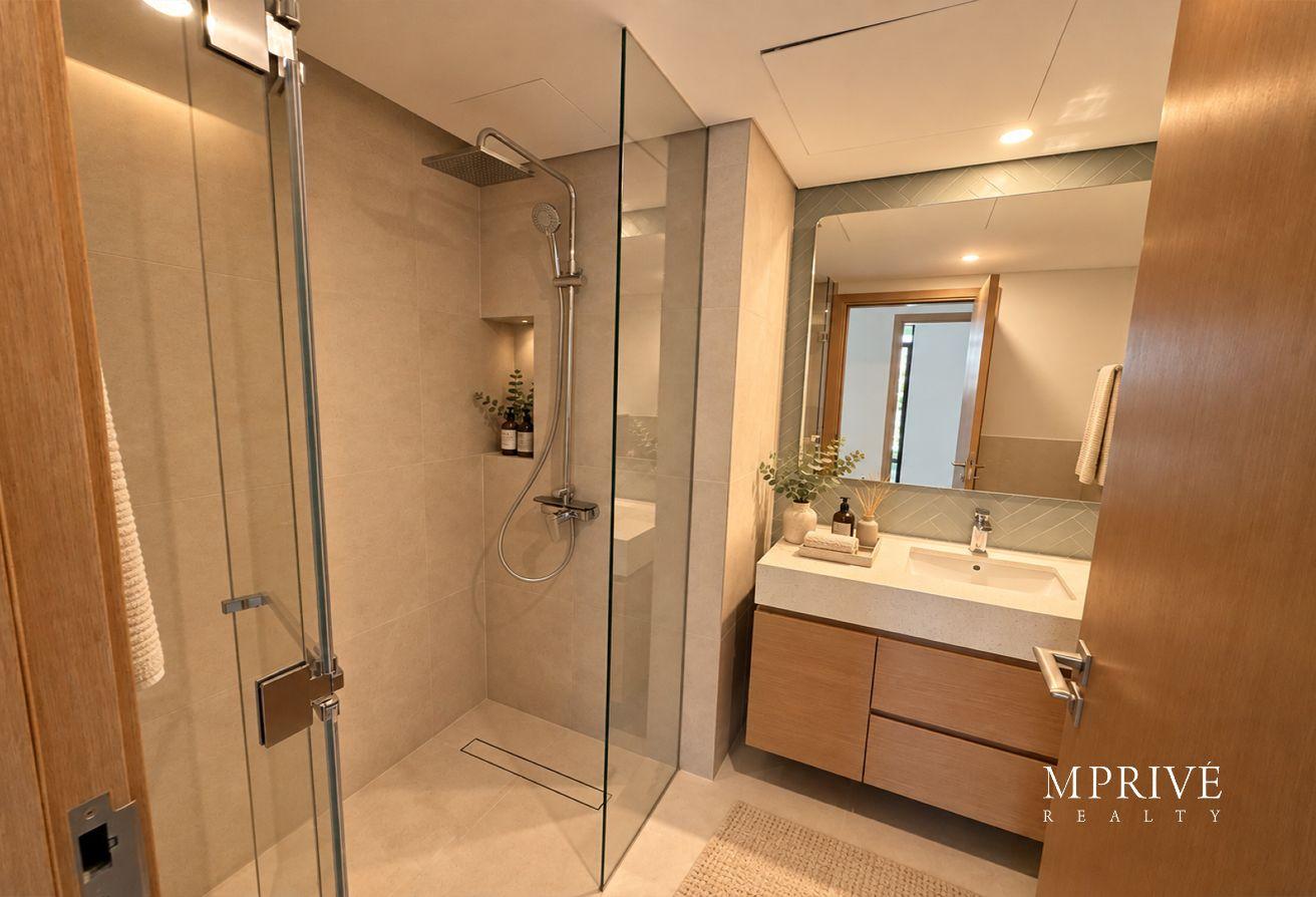 UNFURNISHED| Luxury 4BR + Maid | Park View photo 11
