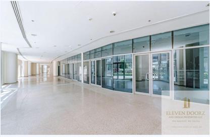 Shop - Studio - 2 Bathrooms for rent in Bay Central Tower East - Bay Central - Dubai Marina - Dubai