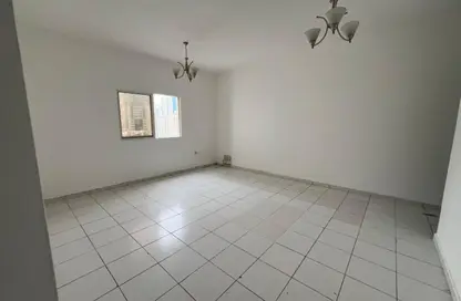 شقة - غرفة نوم - 1 حمام للايجار في شارع التعاون الجديد - التعاون - الشارقة