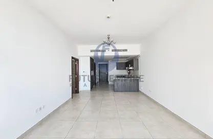 شقة - غرفة نوم - 2 حمامات للايجار في مسكن باترسي - الجداف - دبي