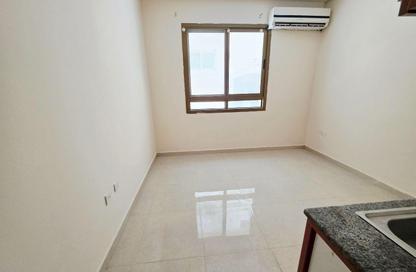Apartment - Studio for rent in Fire Station Road - Muwaileh - Sharjah