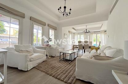 Villa - 3 Bedrooms - 3 Bathrooms for rent in Springs 12 - The Springs - Dubai