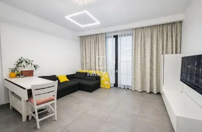 شقة - غرفة نوم - 2 حمامات للبيع في في2 - مدينة دبي الرياضية - دبي