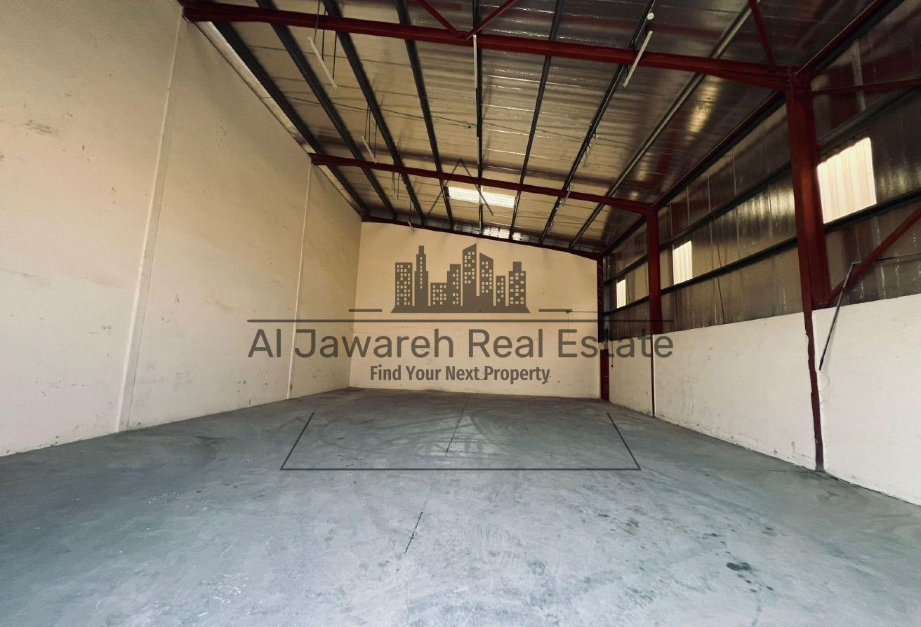 للإيجار السنوي، الرمز 3046، مستودع في أم القيوين