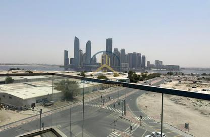 شقة - غرفة نوم - 2 حمامات للايجار في ايسترن ستار ريزيدنس - الجداف - دبي