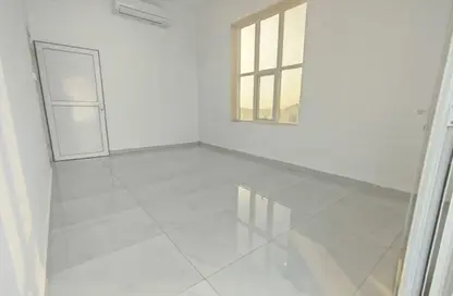 شقة - 2 غرف نوم - 2 حمامات للايجار في مدينة شخبوط - أبوظبي