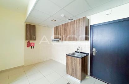 Apartment - Studio - 1 Bathroom for rent in Al Muraqqabat - Deira - Dubai