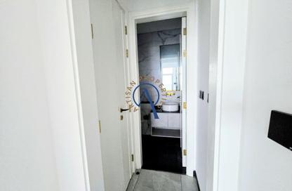 Apartment - 1 Bedroom - 2 Bathrooms for rent in Curve by Sentro - Arjan - Dubai