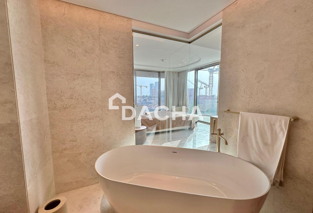 Largest Layout | Fully Furnished | Vacant photo 8