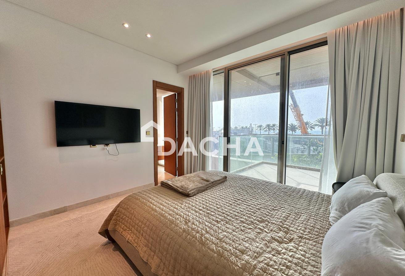 Largest Layout | Fully Furnished | Vacant photo 14