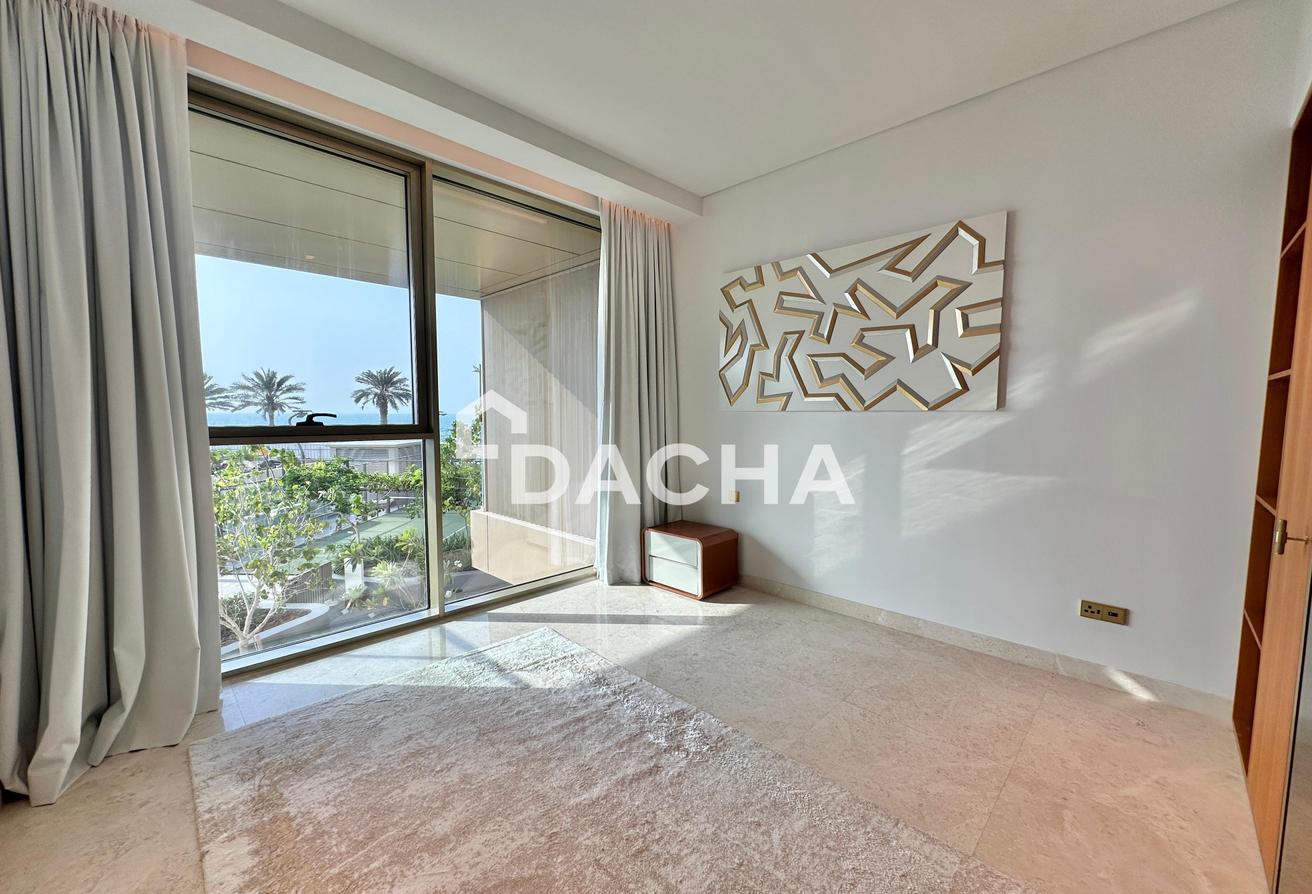 Largest Layout | Fully Furnished | Vacant photo 12
