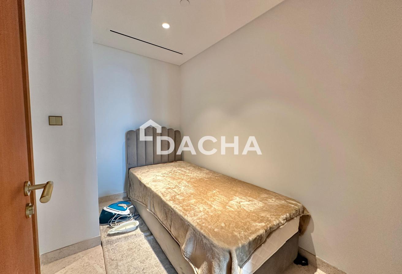Largest Layout | Fully Furnished | Vacant photo 9