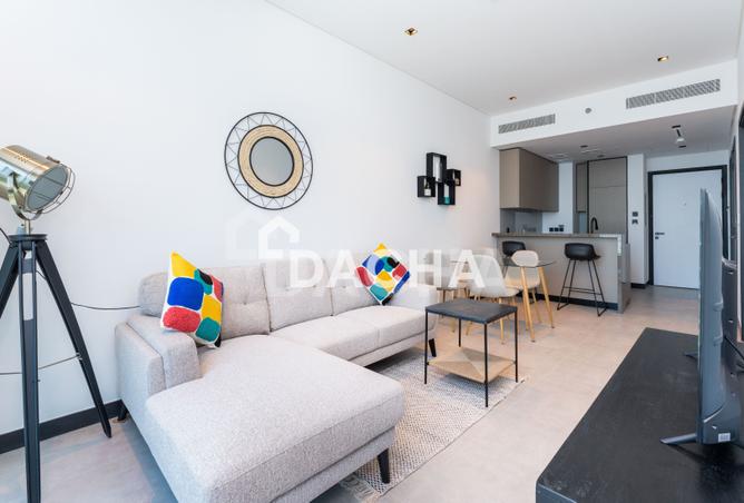 Vacant | Business Bay | Canal view | 1 Bedroom photo 3
