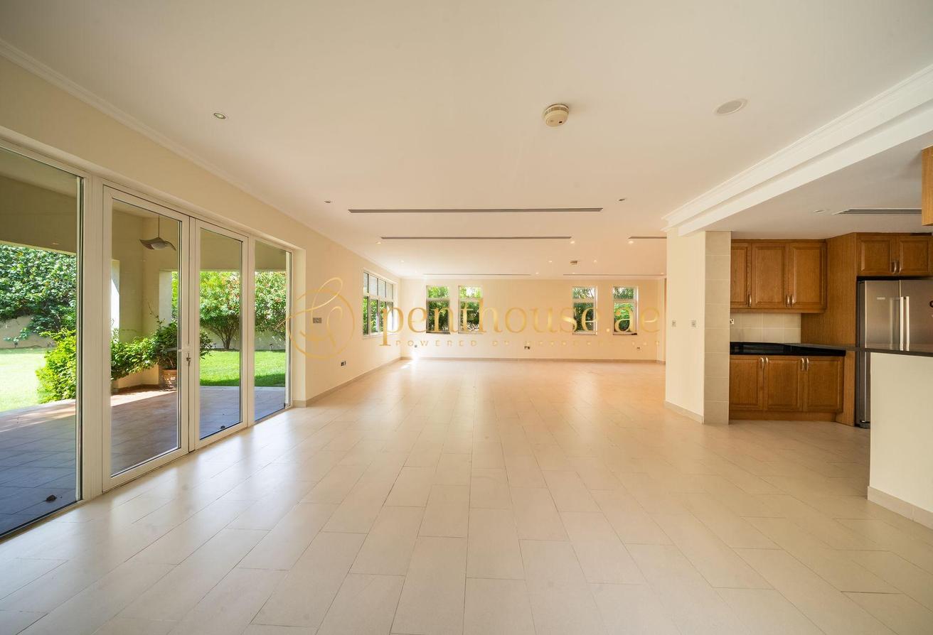 4BR+Study Villa | Pool & Garden | Family Living photo 12