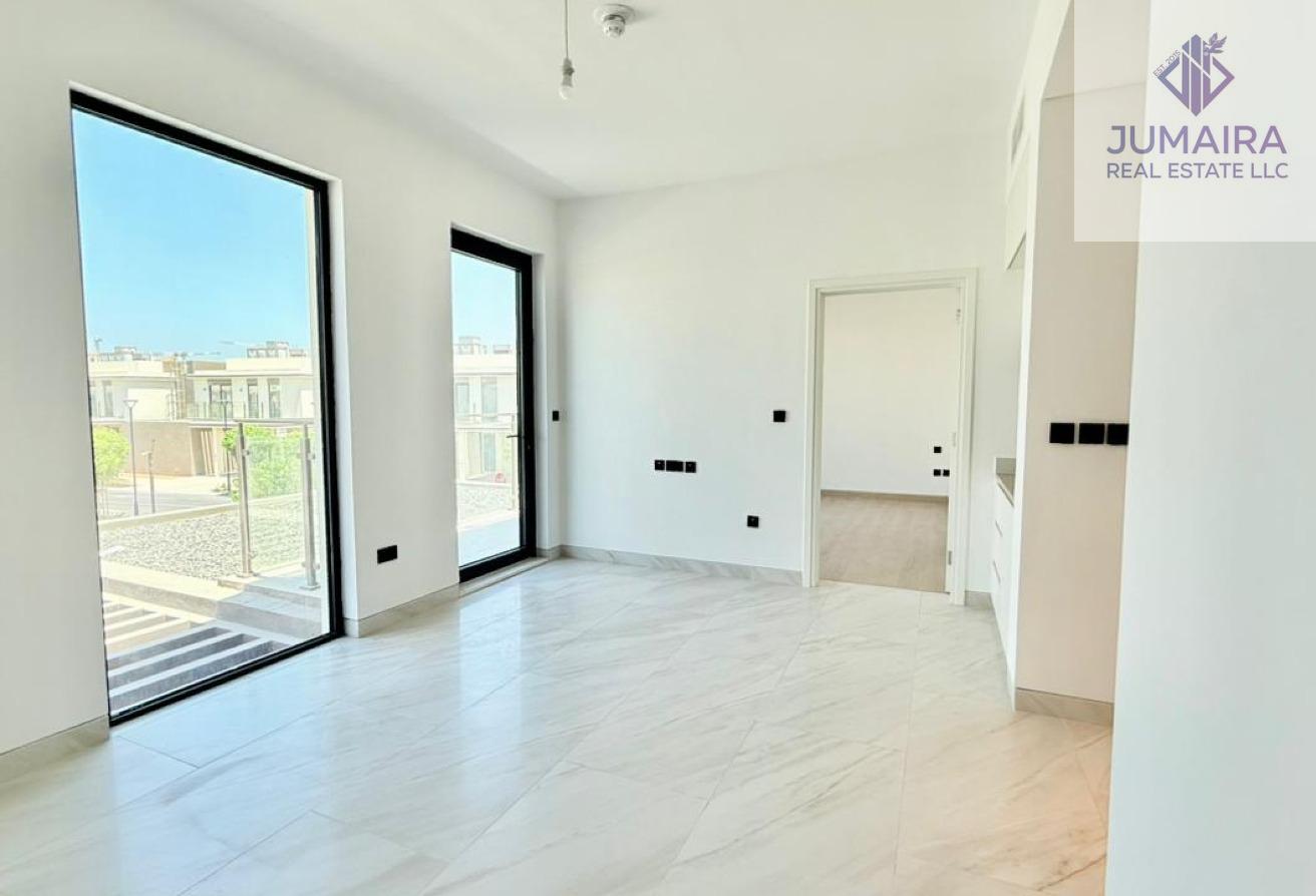 Stunning Canal View Home STEPS TO BEACH AND POOL