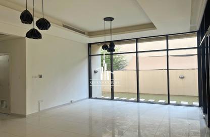 Villa - 3 - 3 for rent in Topanga - The Park Villas - Damac Hills - Dubai