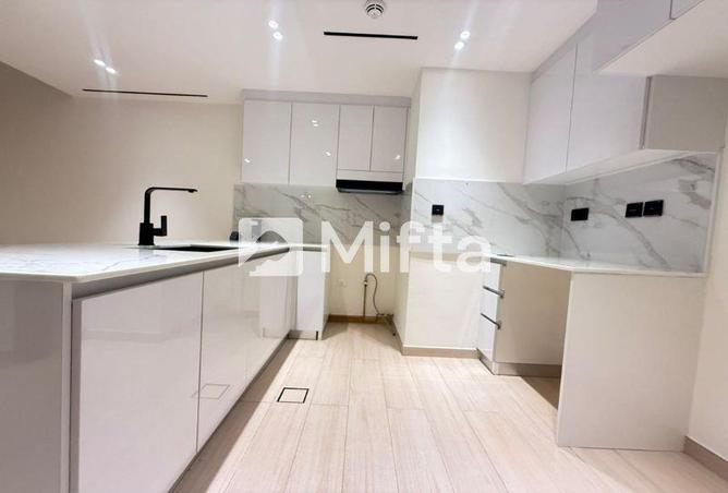 143748505 - Property Image 3