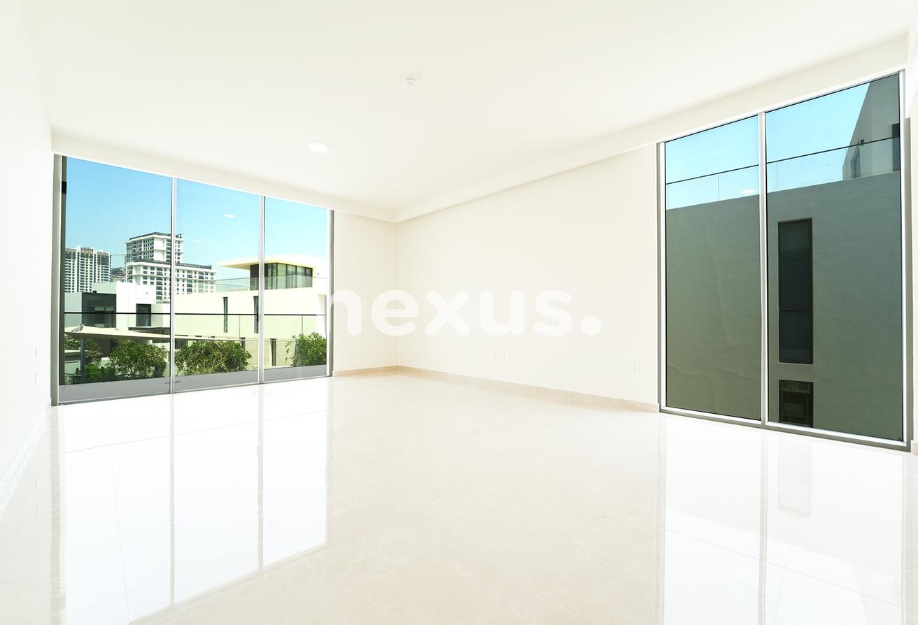 SINGLE ROW | OPEN SPACE FRONT & BACK | EXCLUSIVE photo 22