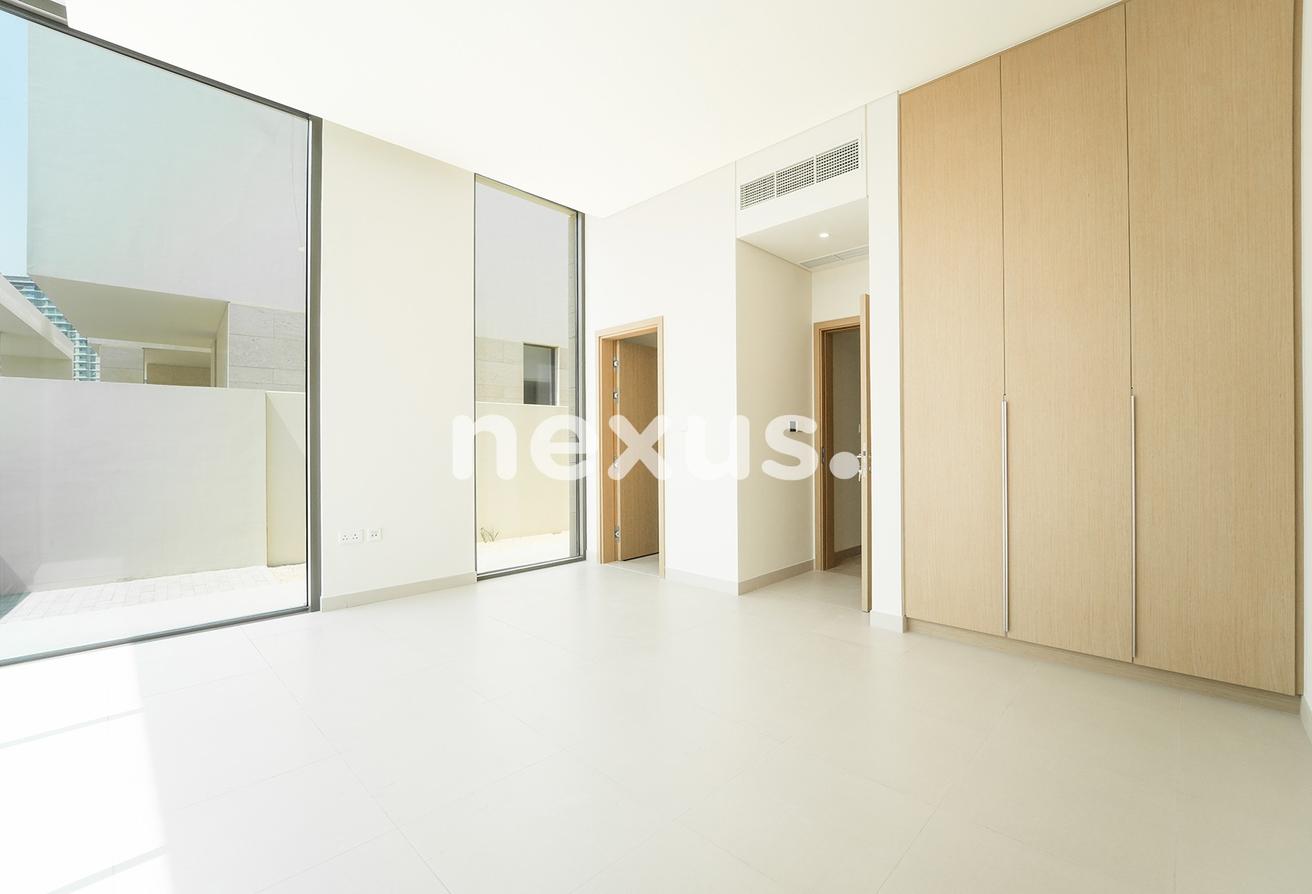SINGLE ROW | OPEN SPACE FRONT & BACK | EXCLUSIVE photo 17