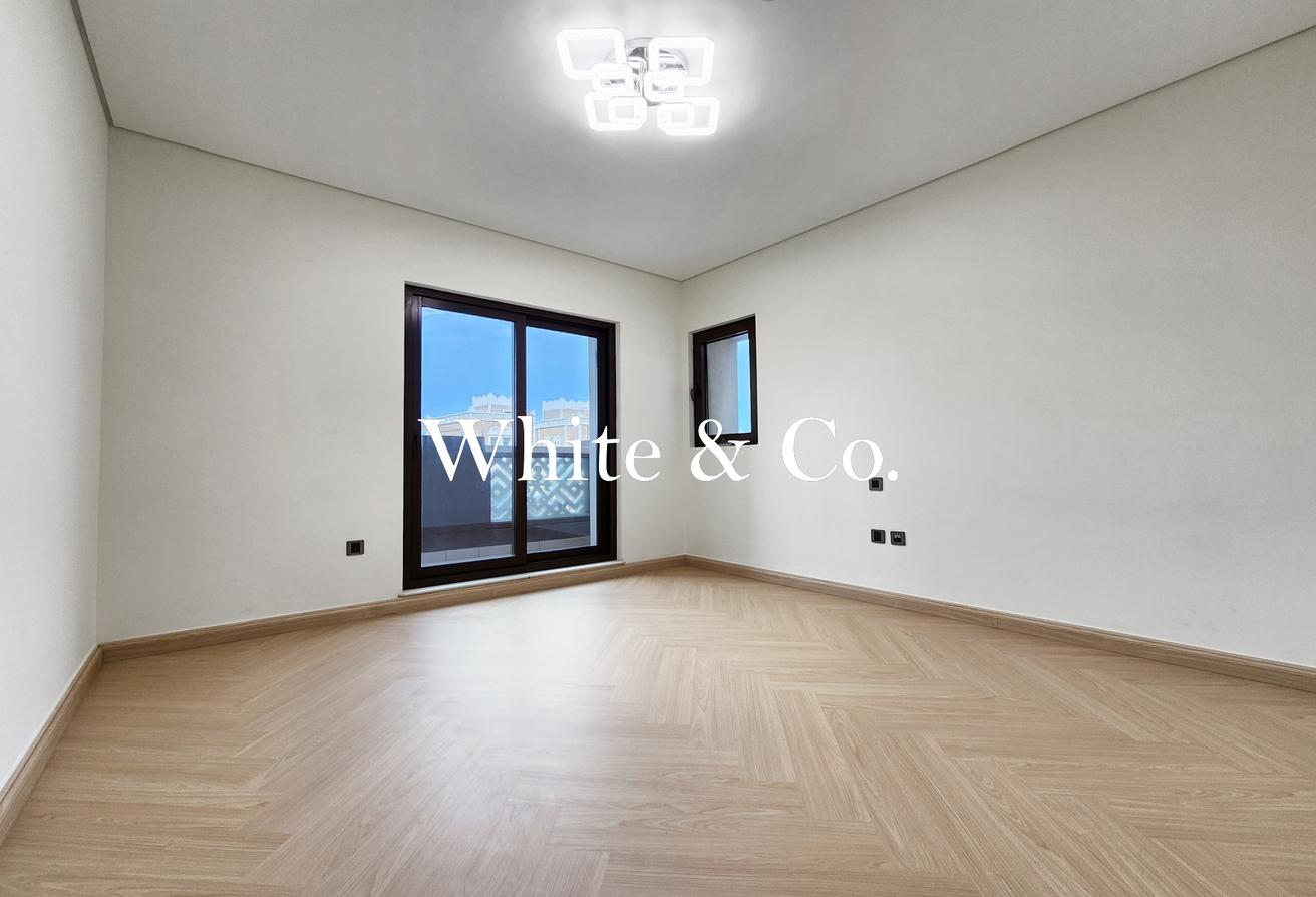 Exclusive | Spacious | Upgraded Flooring photo 10