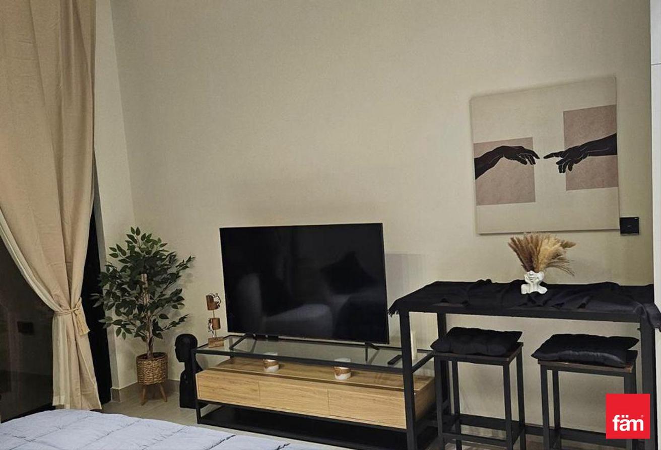 Open View, Fully Furnished, Beautiful New Studio photo 6