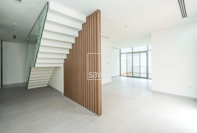 4 Bedroom | Community View | Spacious Property — photo 2