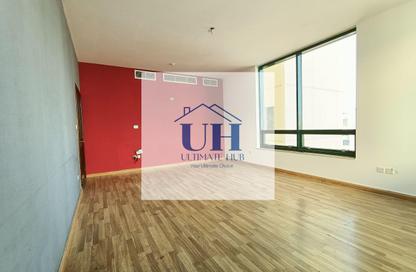 Apartment - 3 Bedrooms - 4 Bathrooms for rent in Hamdan Street - Abu Dhabi